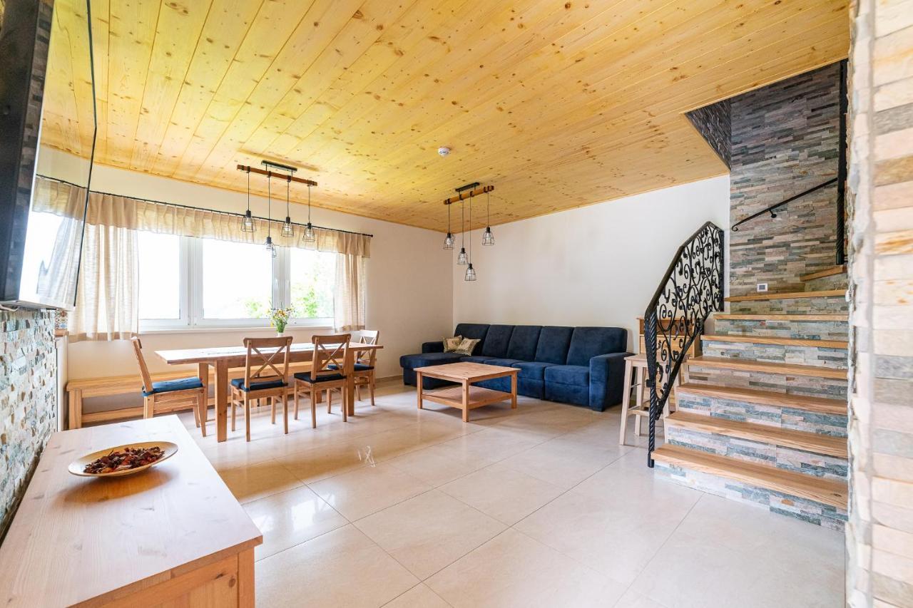 Apartmany Pod Rozsutcom - Zatkov Dvor - Prijazd Do Ubytovania Autom S Pohonom 4X4 Terchová Exterior foto